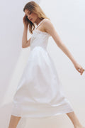Gaun katun broderie anglaise