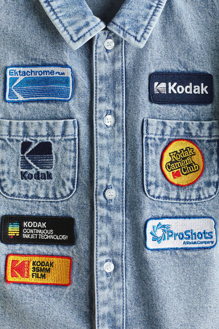 Short-sleeved denim shirt