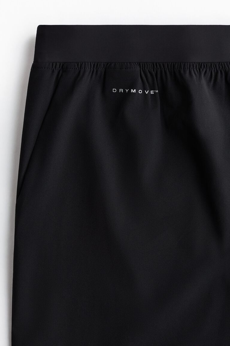 Celana pendek lari berpotongan sedang dengan DryMove™