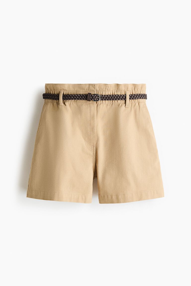 Celana pendek twill dengan ikat pinggang
