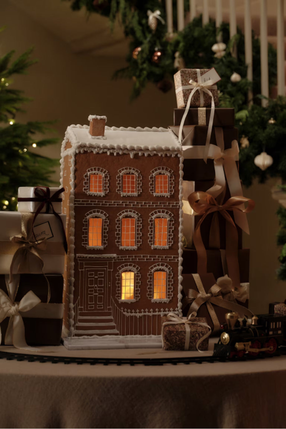 THE CHRISTMAS SHOP